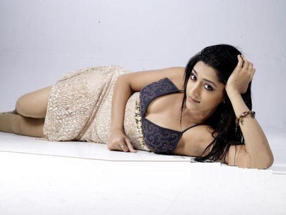 Mamatha Mohan Das Hot And Romantic Photos